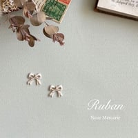 リボン/ホワイト/刺繍アイロンワッペン 2枚セット
