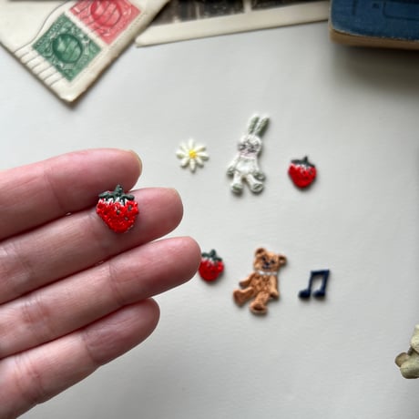いちご・2個セット /アイロンワッペン/刺繍