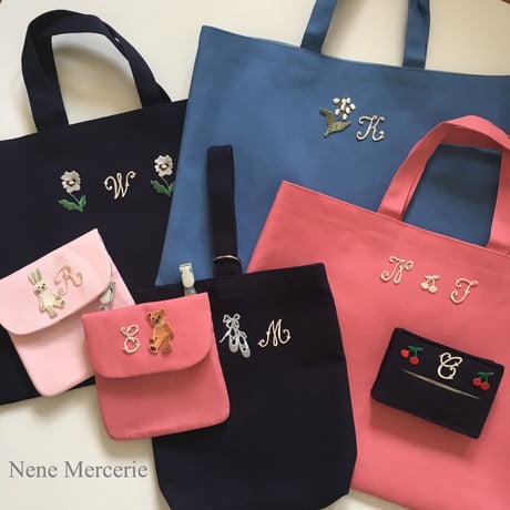 イニシャル 刺繍アイロンワッペン