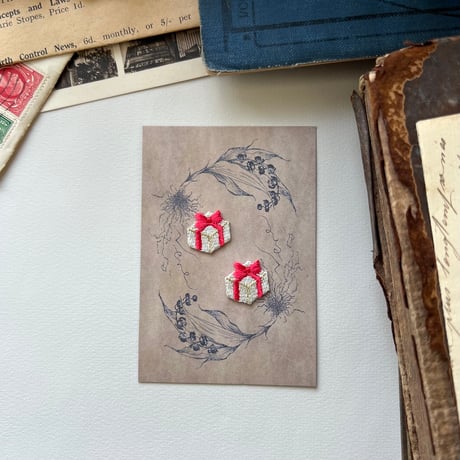 プレゼント【レッド】2個セット /アイロンワッペン/刺繍