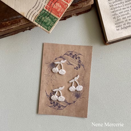 さくらんぼ/ホワイト/3枚セット/刺繍アイロンワッペン