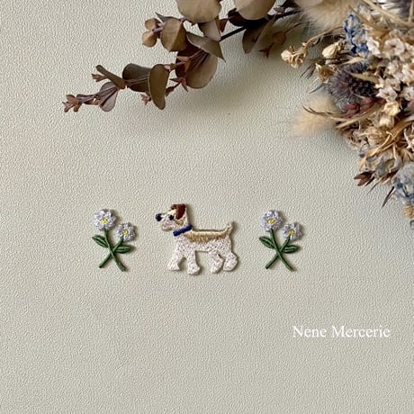 ブルーの小さなお花/2枚セット/刺繍アイロンワッペン