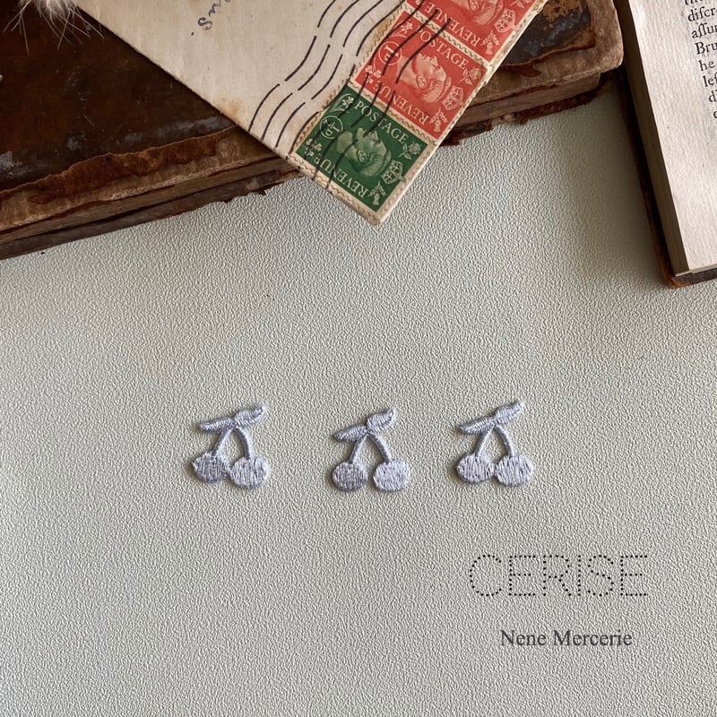 さくらんぼ/ブルー/3枚セット/刺繍アイロンワッペン | ネネメルスリー