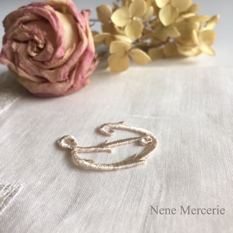イニシャル 刺繍アイロンワッペン