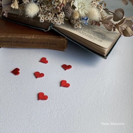 ハート「LOVE」（レッド）/ 3枚セット/刺繍アイロンワッペン