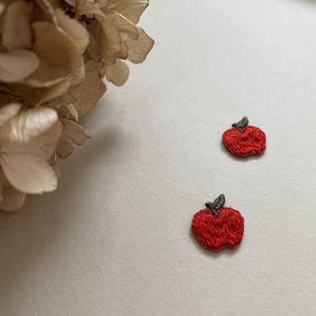 りんご/２枚セット/刺繍アイロンワッペン