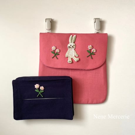 ピンクの小さなお花/2枚セット/刺繍アイロンワッペン