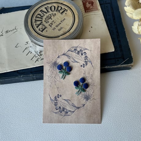 青い実/ 2枚セット/刺繍アイロンワッペン
