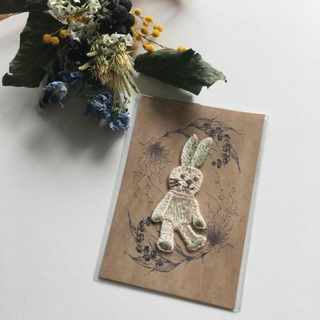 ウサギのEmma（エマ）ちゃん/刺繍アイロンワッペン