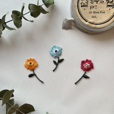 3輪のビビットフラワー・アイロンワッペン/3枚セット