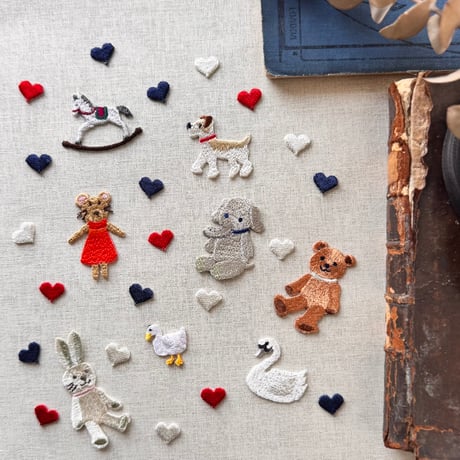 LOVE「ハート」（ネイビー） 3枚セット/刺繍アイロンワッペン