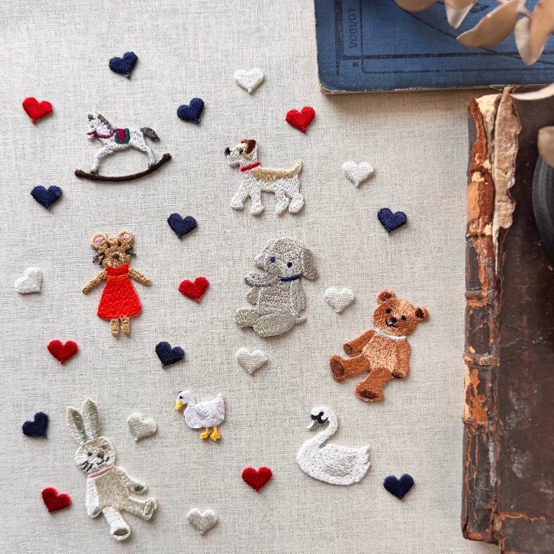 LOVE「ハート」（ネイビー） 3枚セット/刺繍アイロンワッペン