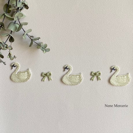 ホワイトスワン/刺繍アイロンワッペン