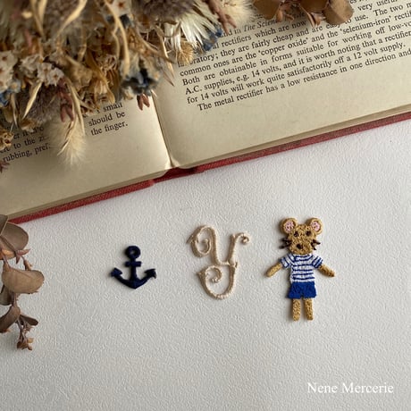 ネズミの男の子ポアロくん/1枚/刺繍アイロンワッペン