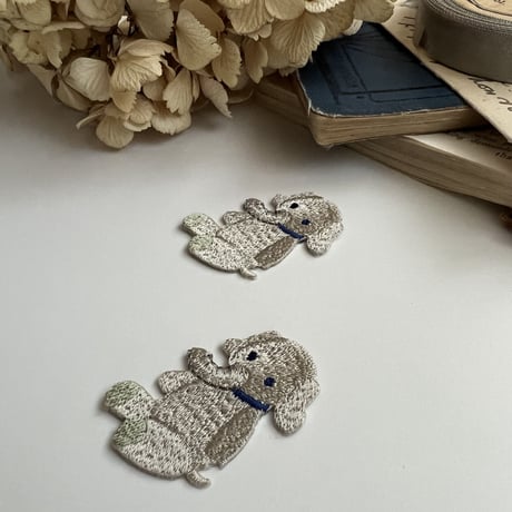 ゾウのユーゴ（Hugo）くん/刺繍アイロンワッペン
