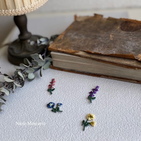 ワイルドフラワー/パープルクリーム/2枚セット/刺繍アイロンワッペン