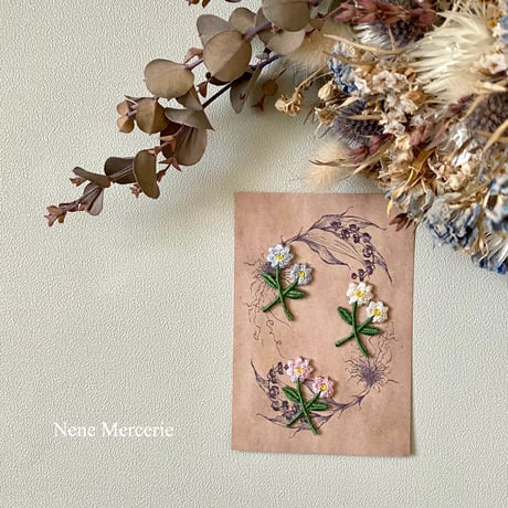 3色の小さなお花/3枚セット/刺繍アイロンワッペン