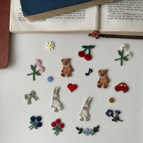 エマちゃんのぬいぐるみ/2枚セット/刺繍アイロンワッペン