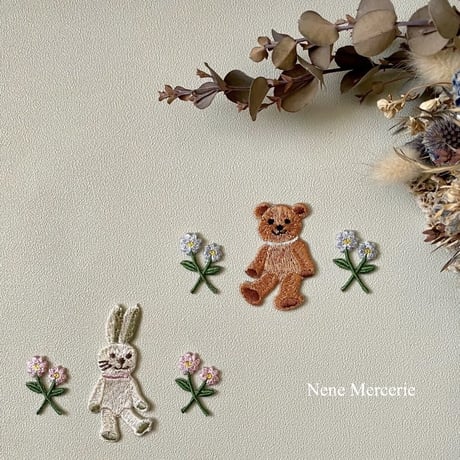 ピンクの小さなお花/2枚セット/刺繍アイロンワッペン