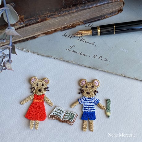 文具セット/ 本と鉛筆の2枚セット/刺繍アイロンワッペン