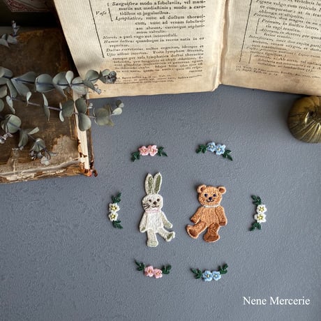 「カギカッコのお花」 ピンク/2枚セット/刺繍アイロンワッペン