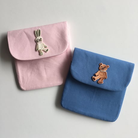 ウサギのEmma（エマ）ちゃん/刺繍アイロンワッペン