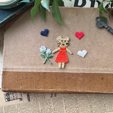 LOVE「ハート」（ネイビー） 3枚セット/刺繍アイロンワッペン