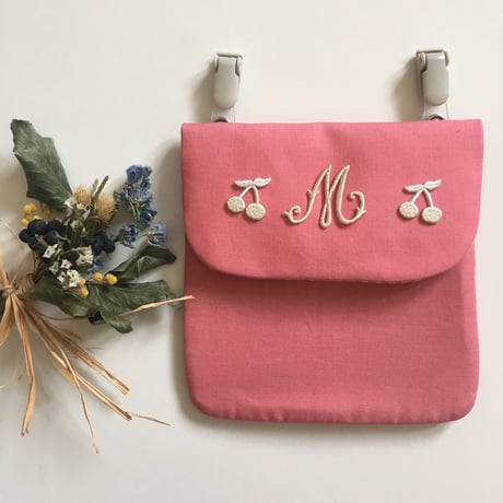 イニシャル 刺繍アイロンワッペン