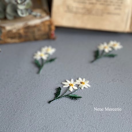 デイジー  刺繍アイロンワッペン