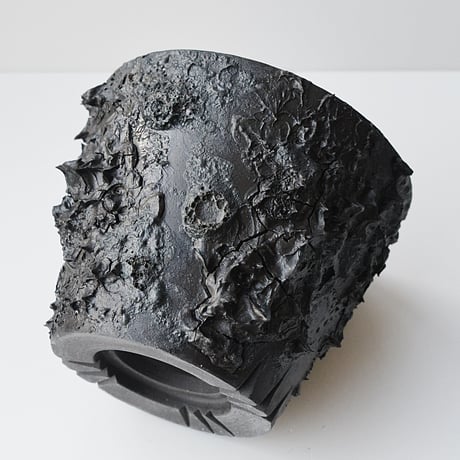 ＜ceramic pot ＞ SHARK  Matt Black type_WJ04