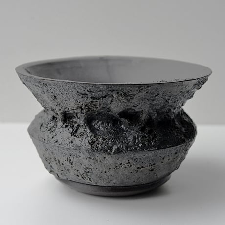 ＜ceramic pot ＞ GRAFFITI  Matt Black type_GB03