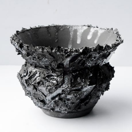 ＜ceramic pot ＞√ROOT   Metallic type +drip+Secret logo_B2