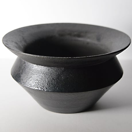 ceramic pot  SHARP EDGE  Matt Black type