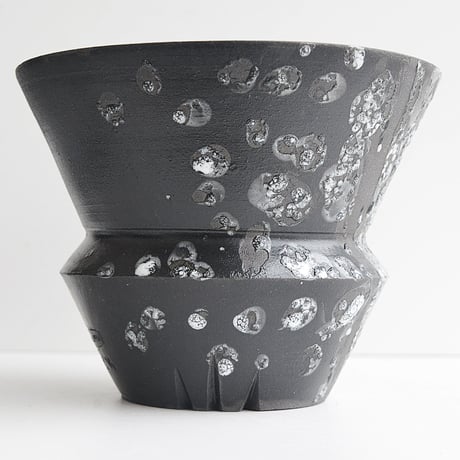 ＜ceramic pot ＞√ROOT MattBlack+W type_UK04