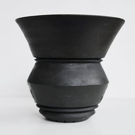 ＜ceramic pot ＞ GRAFFITI  Matt Black type_GA09