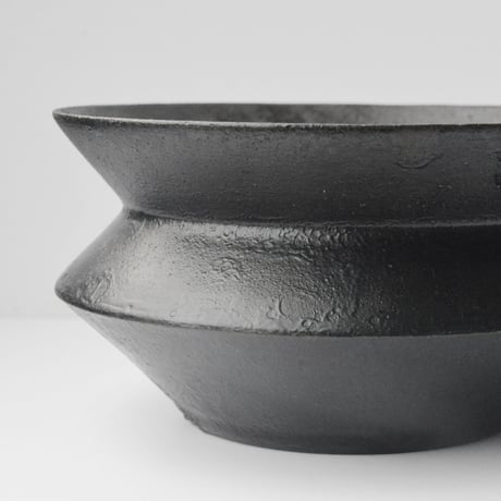 ceramic pot  SHARP EDGE  Matt Black type