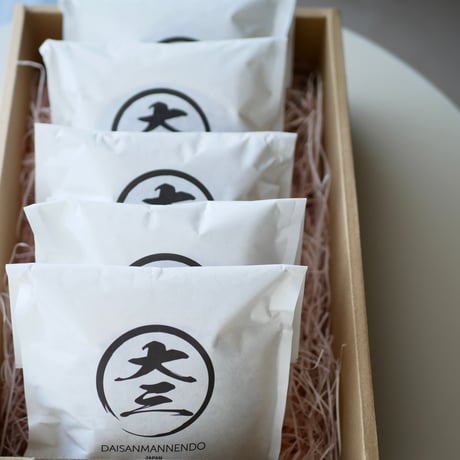 和菓子屋のつくった大きなふんわりどらやき　（粒あん３個・あんバタ２個 セット）