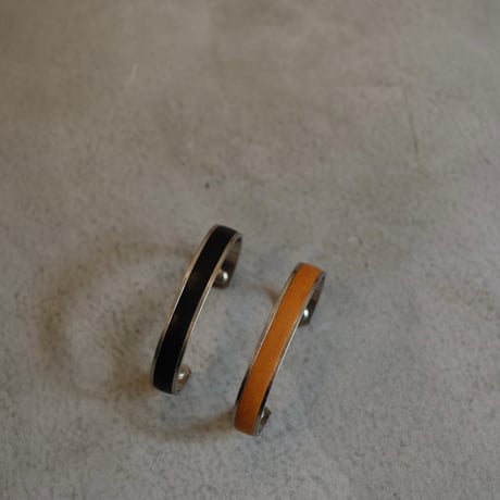 hobo ホーボー "BRASS BRACELET NARROW with HORSE LEATHER"