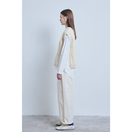 (g) グラム "LAM WOOL CABLE KNITTING VEST" ラムウールケーブル編みベスト