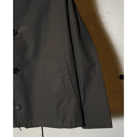 TRAVAIL MANUEL トラバイユマニュアル  "コーデュラ64クロスボタンパーカー"