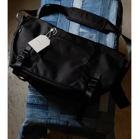 UNIVERSAL PRODUCTS ユニバーサルプロダクツ "New Messenger Bag"