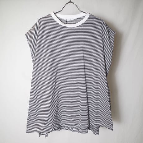 MANON マノン "IN TUCK FRENCH SLEEVE TEE"