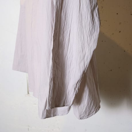 (g) グラム "ROUND BIG COLLAR BLOUSE"