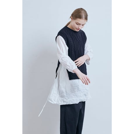 (g) グラム "LAM WOOL CABLE KNITTING VEST" ラムウールケーブル編みベスト