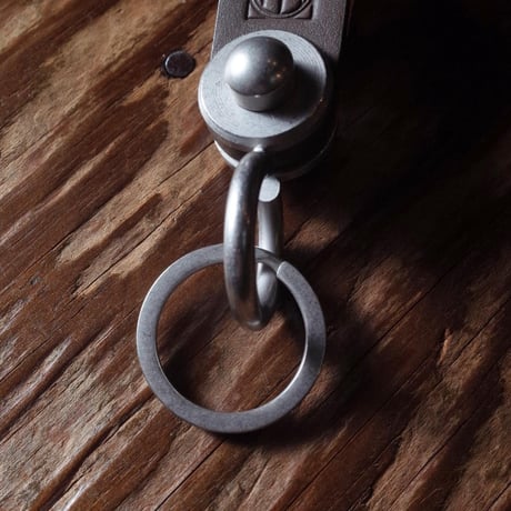 hobo ホーボー"TUDDED KEY RING OILED COW LEATHER"キーリング