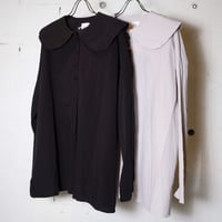 (g) グラム "ROUND BIG COLLAR BLOUSE"