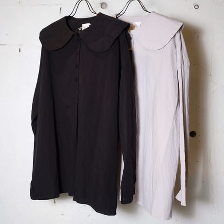 (g) グラム "ROUND BIG COLLAR BLOUSE"