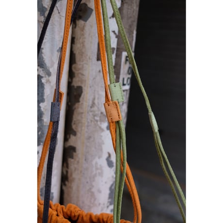 hobo ホーボー"DRAWSTRING POUCH PIG SUEDE"