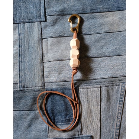 hobo ホーボー "GEOMETRIC WOOD BEADS KEY RING with BRASS"