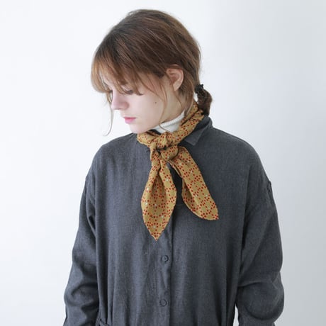 hint hint / BANDANNA 01